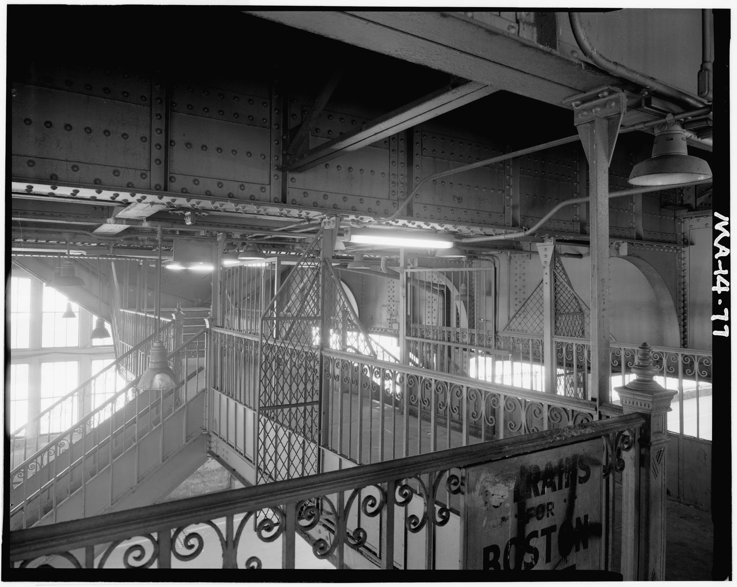 Forest Hills Station, Intermediate Level, 1982