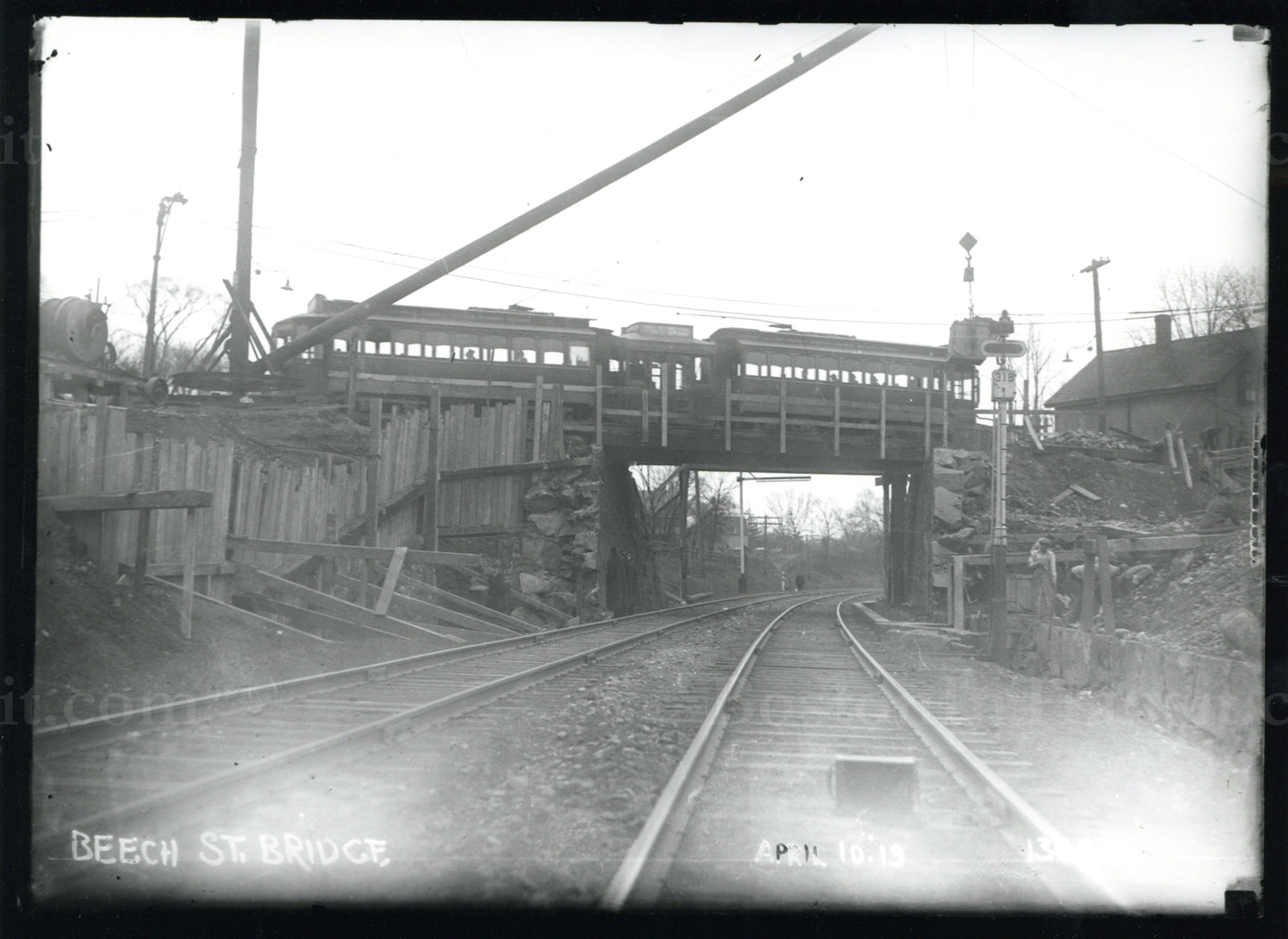Articulated Streetcar on Beech Street Bridge, April 10, 1919