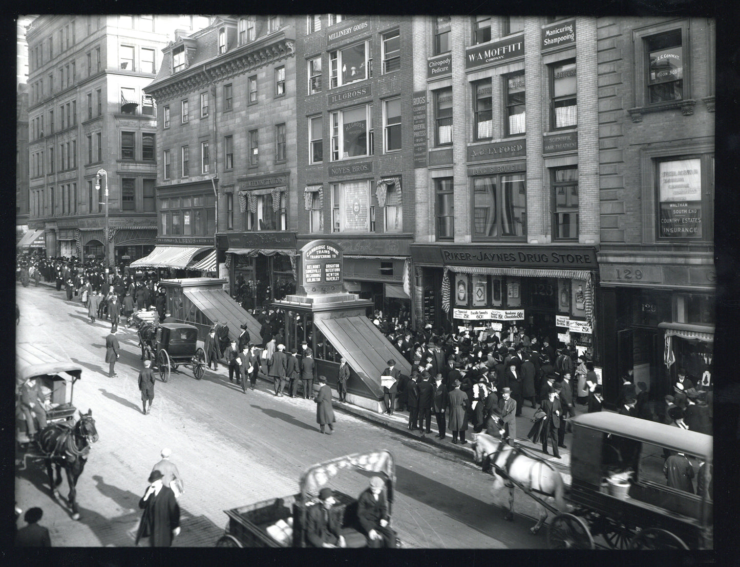 Park Street Station Entrances on Tremont Street