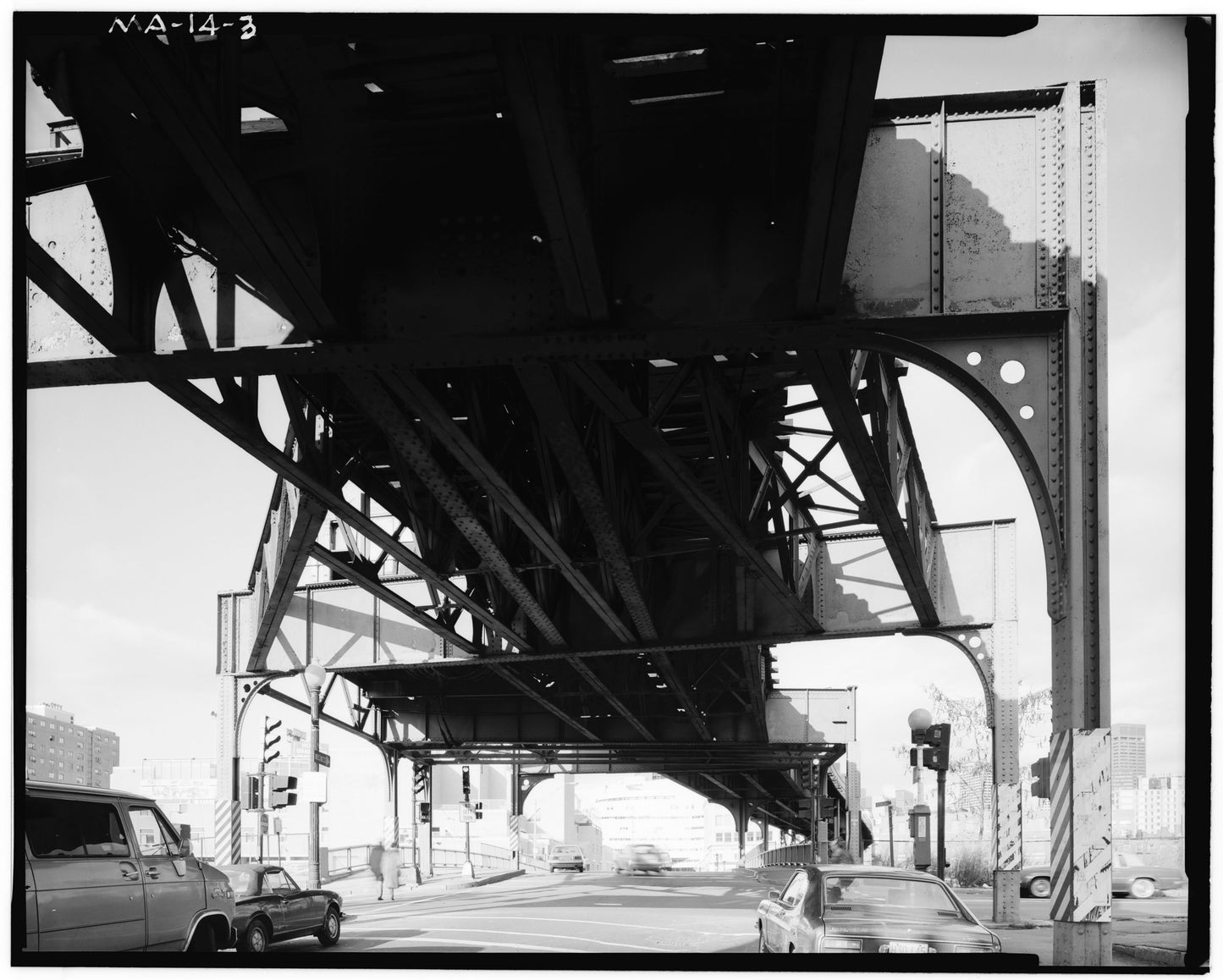 Washington Street Elevated, Under Tower D, 1982