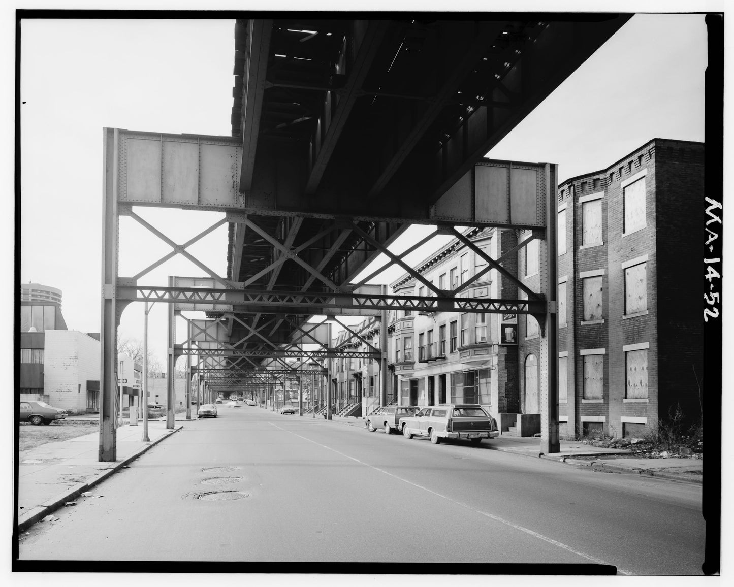 Washington Street Elevated, Near Bragdon St., 1982