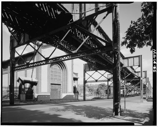 Washington Street Elevated, at Egleston Square Power Substation, 1982