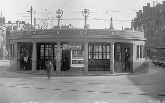 Harvard Station Head House, December 13, 1913
